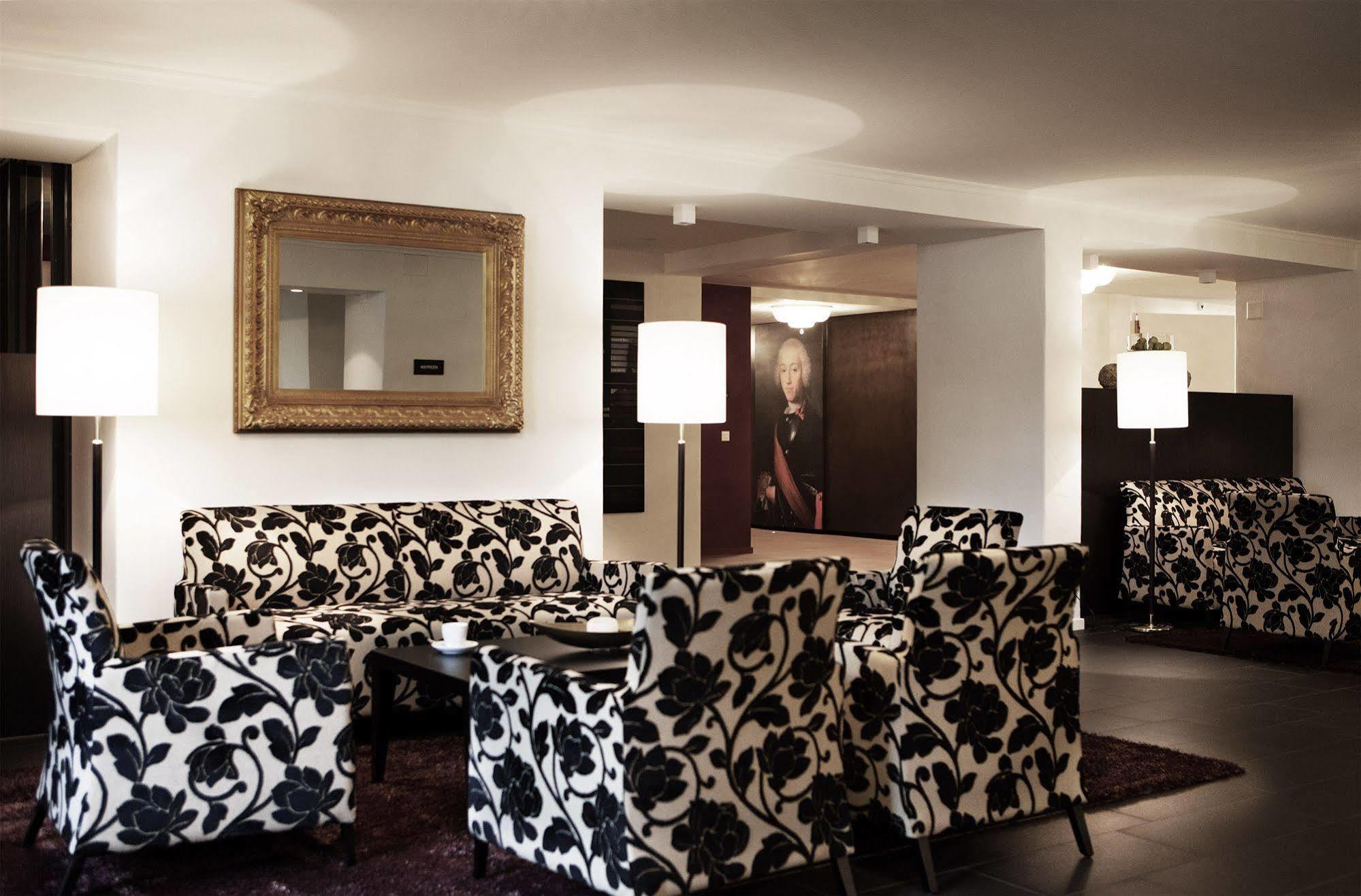 Hotel Schloss Huenigen Konolfingen Ngoại thất bức ảnh